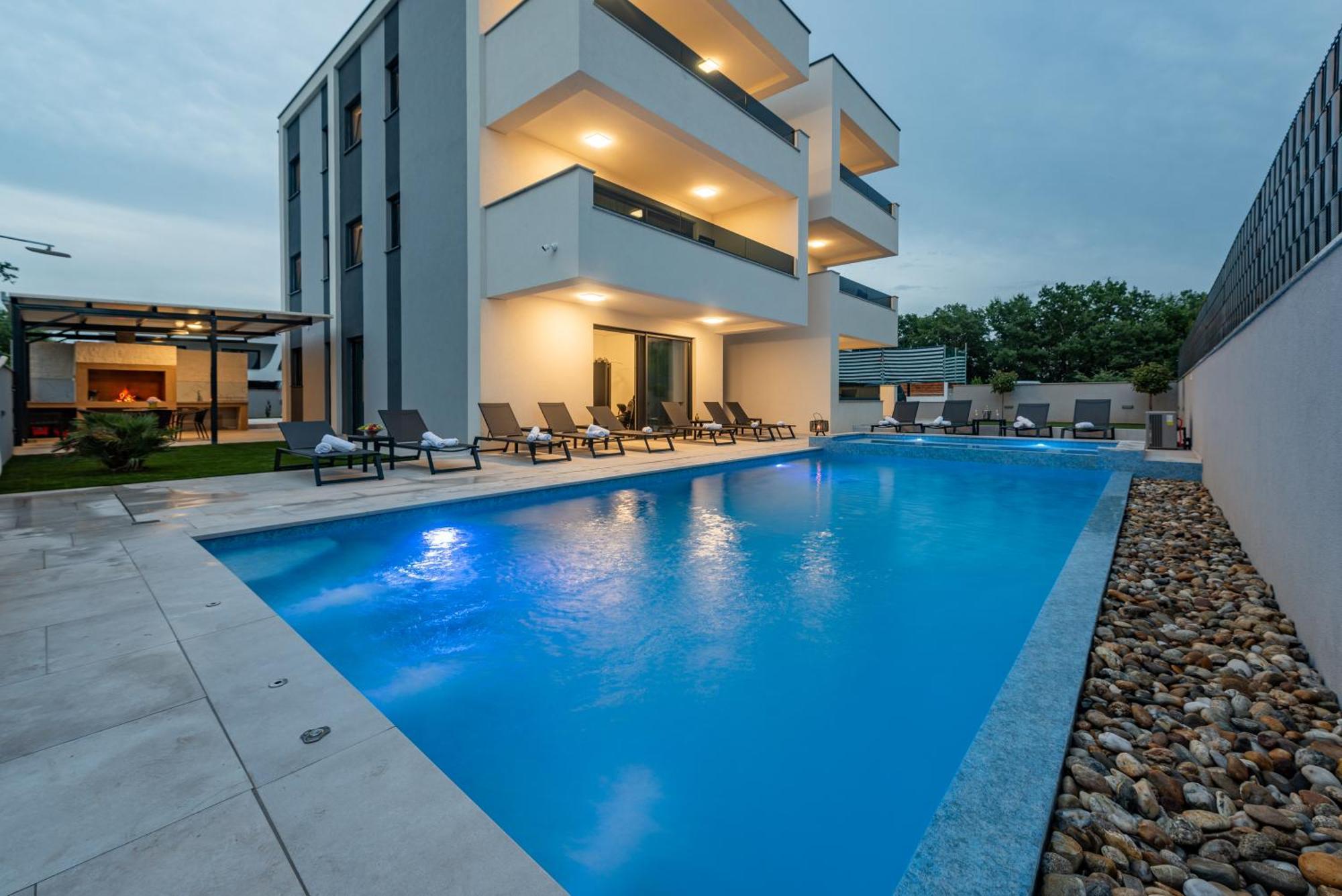 Apartments Menalo Elegance 자톤 외부 사진