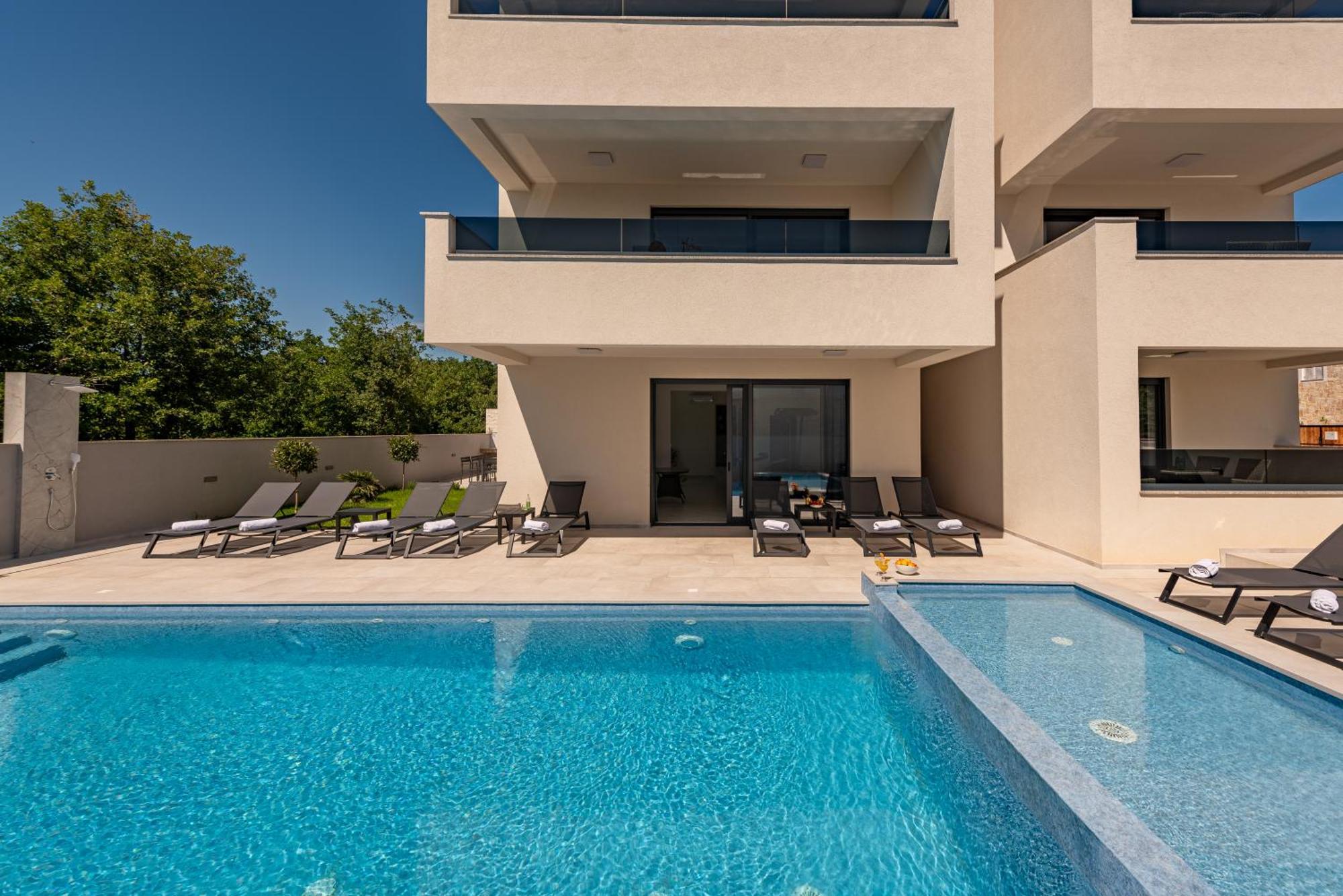 Apartments Menalo Elegance 자톤 외부 사진